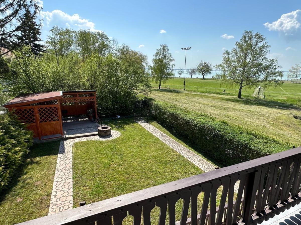Hangulatos Balaton Parti Nyaralo Revfulop Bagian luar foto